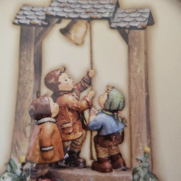 M.I. HUMMEL Century Collection Mini Plate - Picture 2 of 7